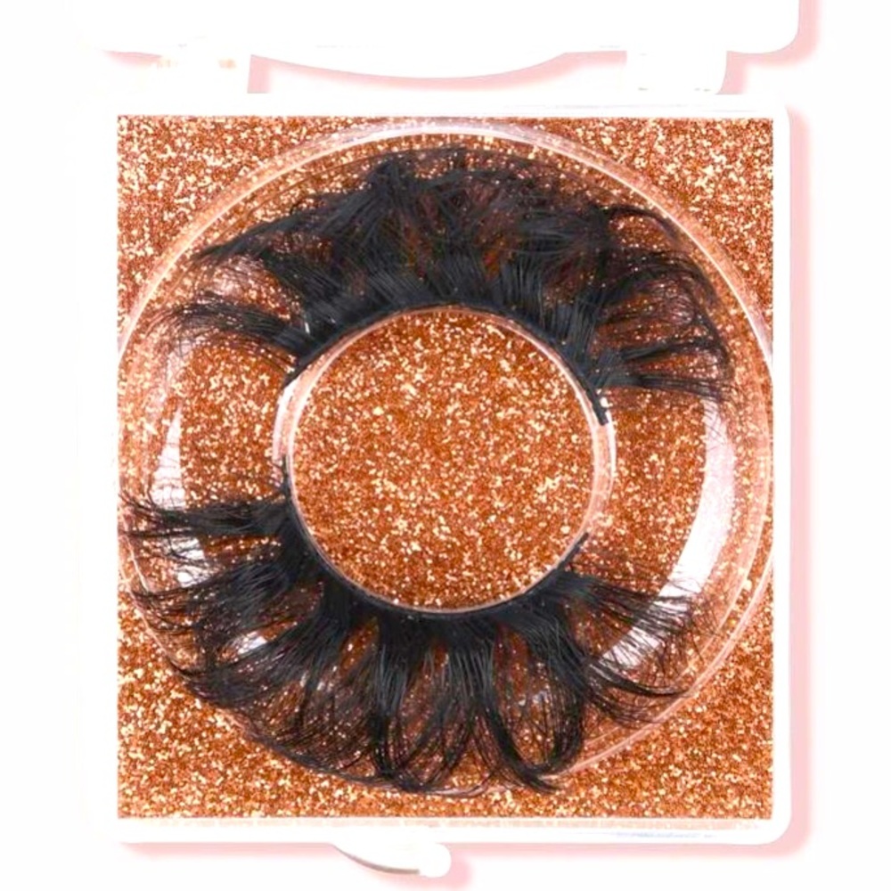 Voluminous Babydoll Eyelashes